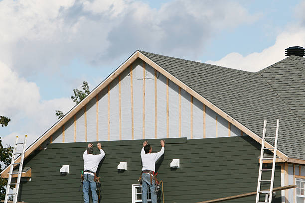 Professional Siding Installation technician working in Valdese, NC